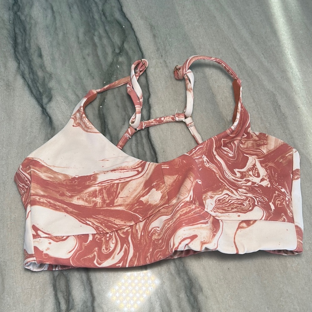 Beach riot, sports bra marble